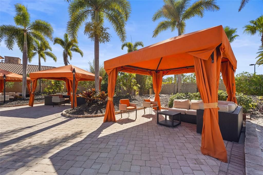 For Sale: $729,900 (3 beds, 3 baths, 2307 Square Feet)