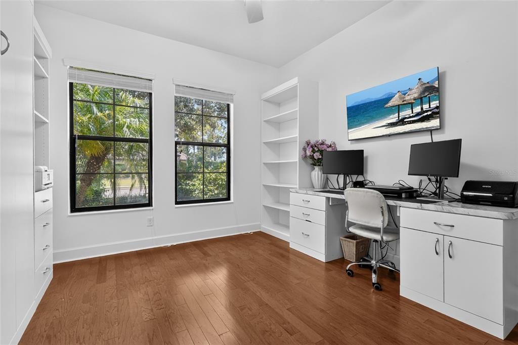 For Sale: $729,900 (3 beds, 3 baths, 2307 Square Feet)