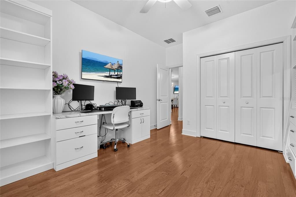 For Sale: $729,900 (3 beds, 3 baths, 2307 Square Feet)