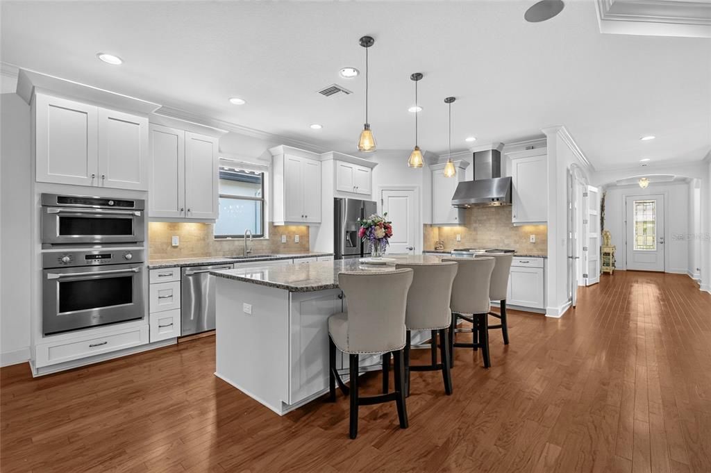 For Sale: $729,900 (3 beds, 3 baths, 2307 Square Feet)