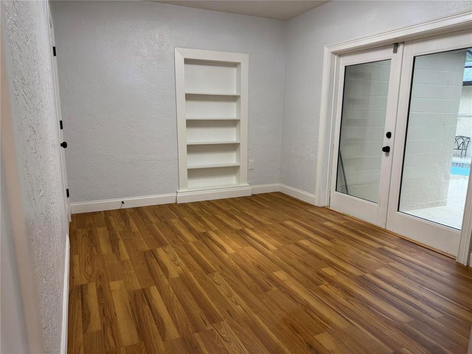 На продажу: $349,995 (3 спален, 2 ванн, 1360 Квадратных фут)