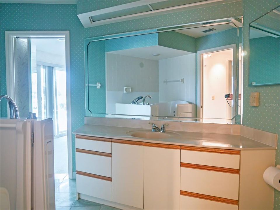 На продажу: $289,000 (3 спален, 2 ванн, 2852 Квадратных фут)