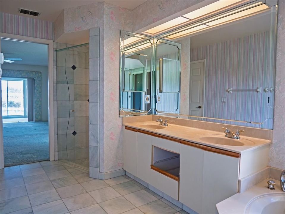 На продажу: $289,000 (3 спален, 2 ванн, 2852 Квадратных фут)