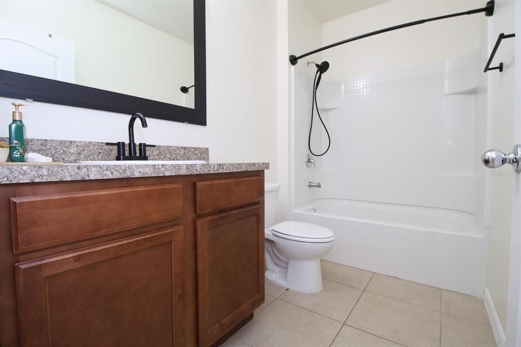 En Venta: $320,000 (4 camas, 2 baños, 1780 Pies cuadrados)