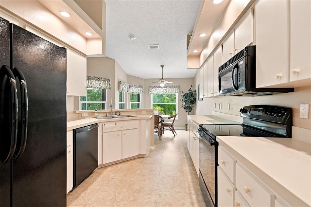 For Sale: $269,900 (2 beds, 2 baths, 1503 Square Feet)