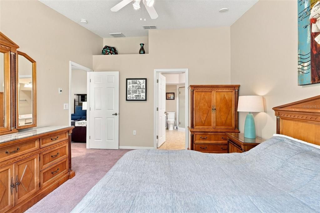 For Sale: $269,900 (2 beds, 2 baths, 1503 Square Feet)