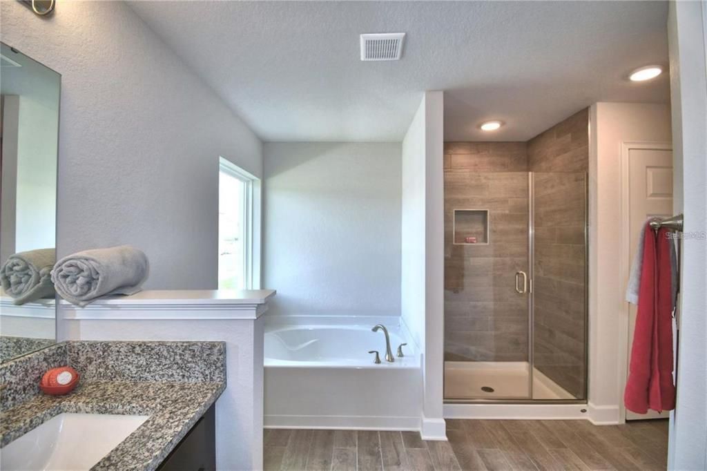 For Sale: $302,000 (3 beds, 2 baths, 1970 Square Feet)