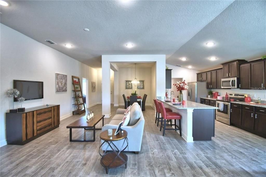 For Sale: $302,000 (3 beds, 2 baths, 1970 Square Feet)