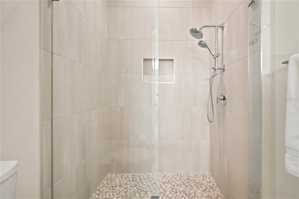 For Sale: $1,299,999 (4 beds, 3 baths, 3002 Square Feet)