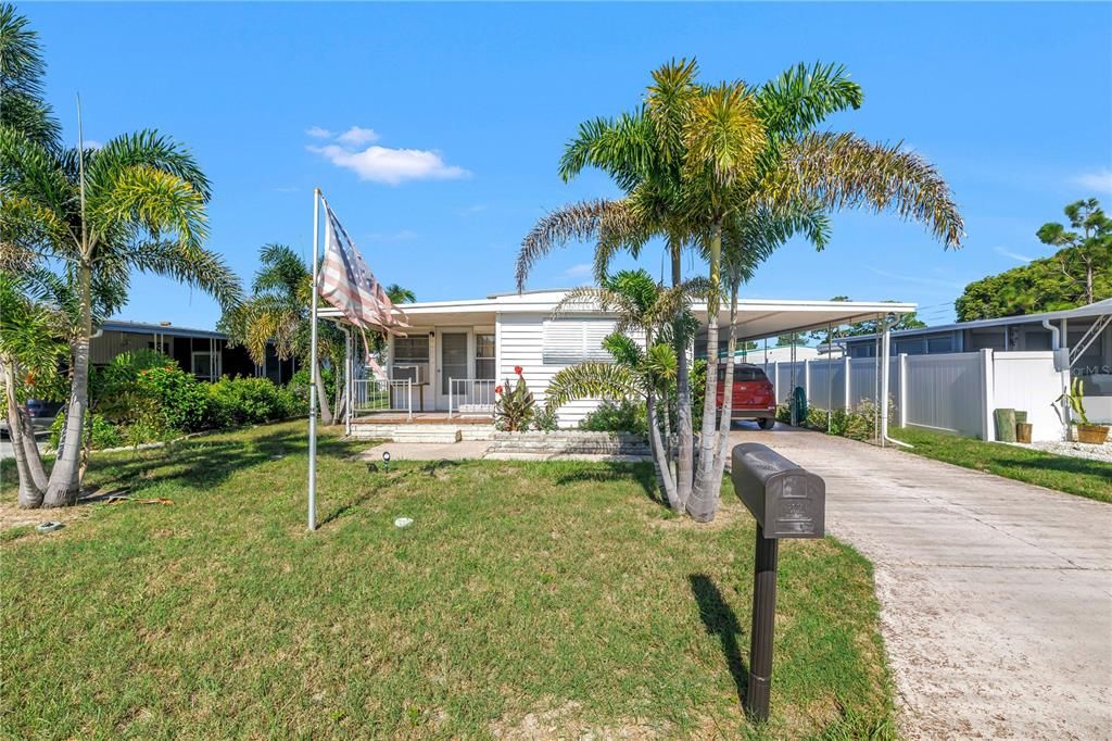 На продажу: $82,000 (2 спален, 1 ванн, 720 Квадратных фут)