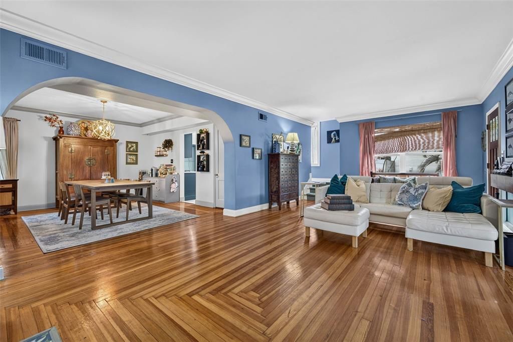 En Venta: $849,000 (3 camas, 1 baños, 2168 Pies cuadrados)