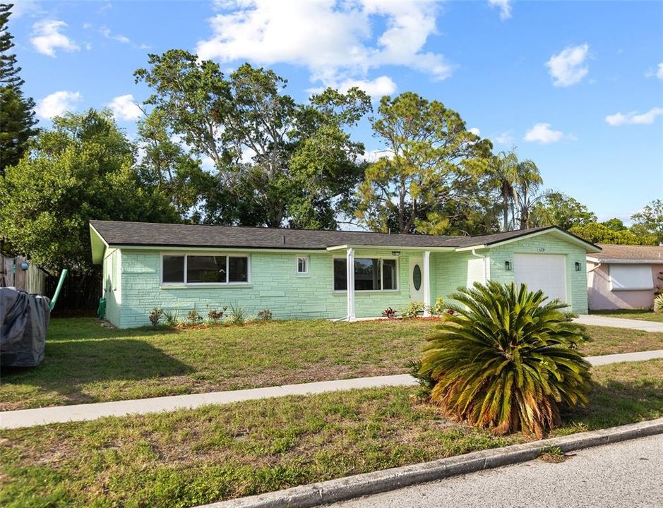 For Rent: $1,950 (3 beds, 2 baths, 1344 Square Feet)