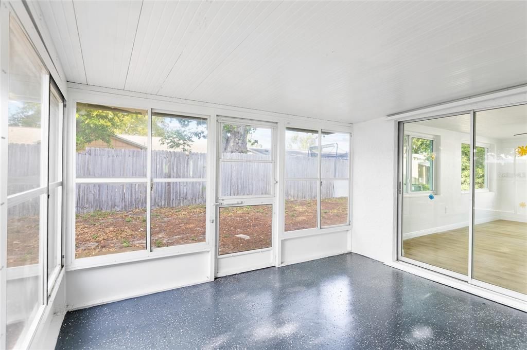 For Rent: $1,950 (3 beds, 2 baths, 1344 Square Feet)