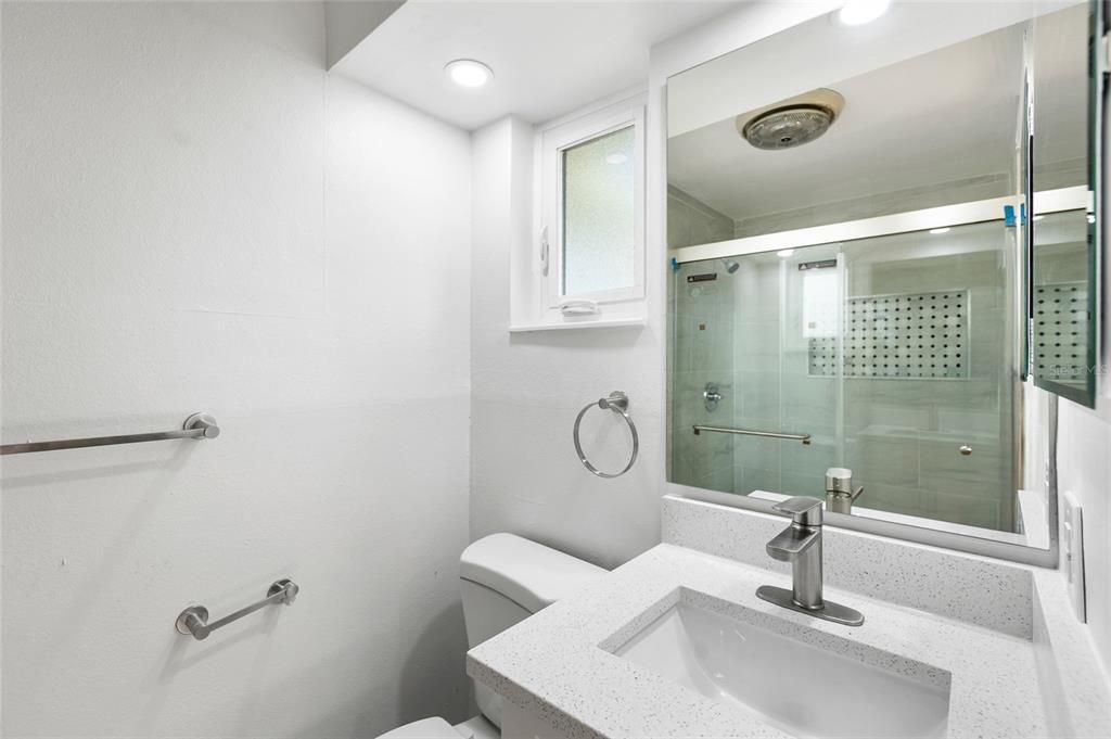 For Rent: $1,950 (3 beds, 2 baths, 1344 Square Feet)
