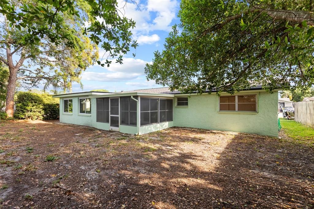 For Rent: $1,950 (3 beds, 2 baths, 1344 Square Feet)