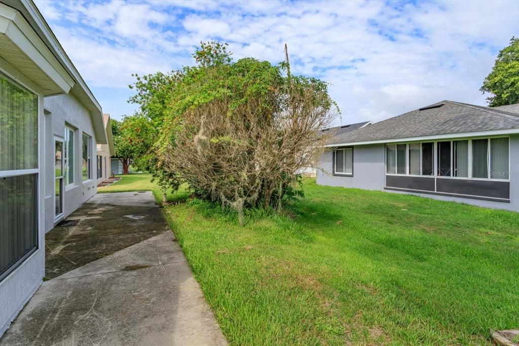For Sale: $300,000 (3 beds, 2 baths, 1595 Square Feet)