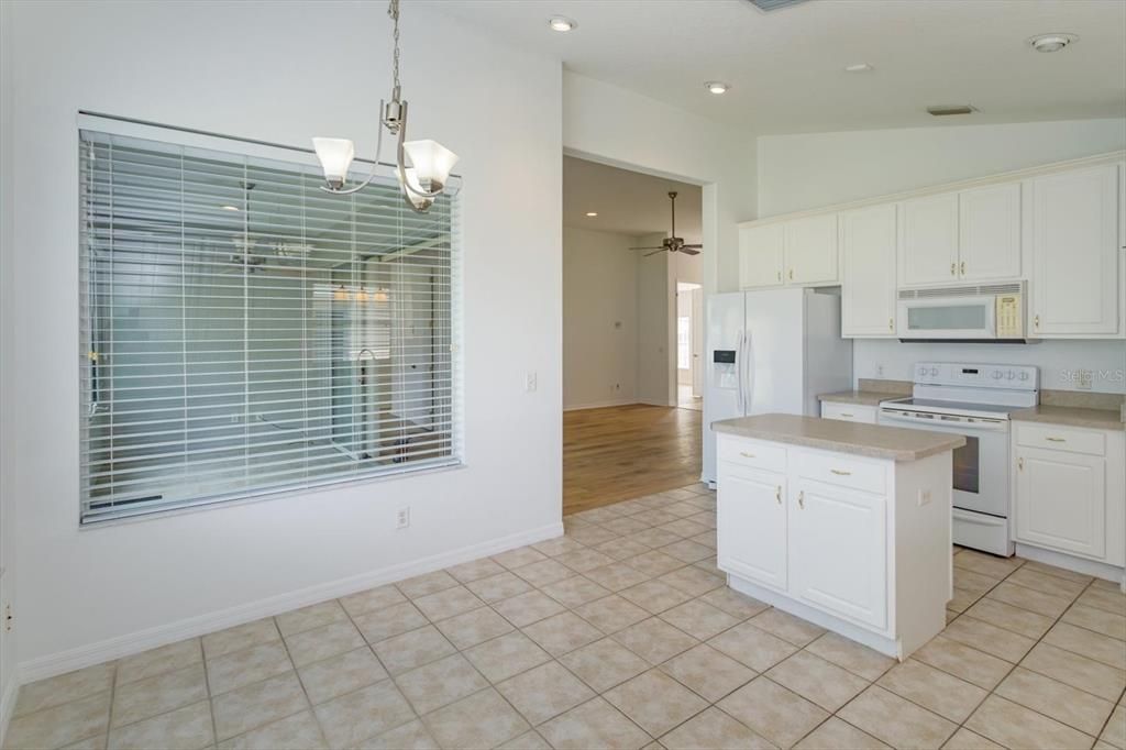 For Sale: $300,000 (3 beds, 2 baths, 1595 Square Feet)