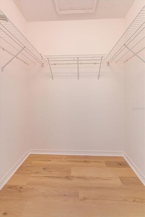 For Sale: $300,000 (3 beds, 2 baths, 1595 Square Feet)
