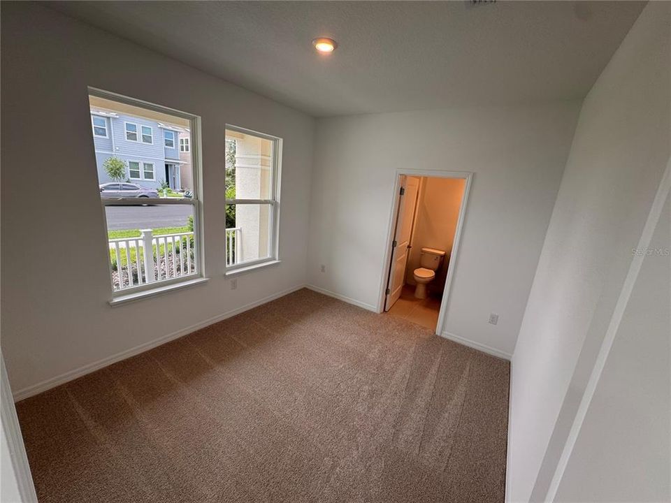 For Rent: $3,800 (5 beds, 4 baths, 2841 Square Feet)