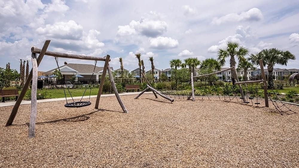 For Rent: $3,800 (5 beds, 4 baths, 2841 Square Feet)