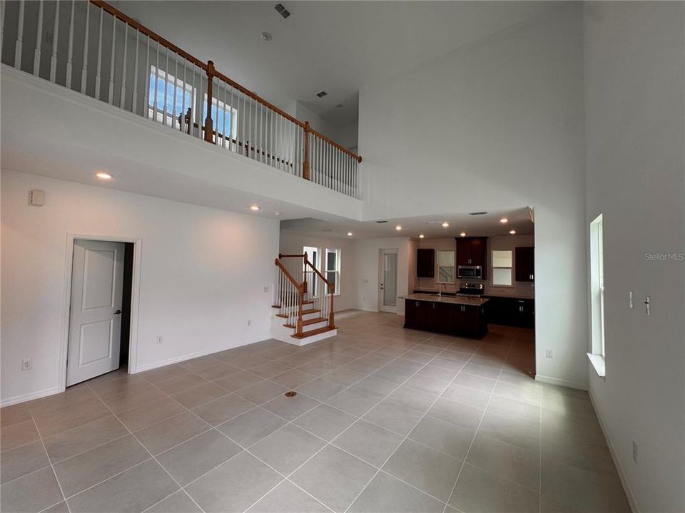 For Rent: $3,800 (5 beds, 4 baths, 2841 Square Feet)