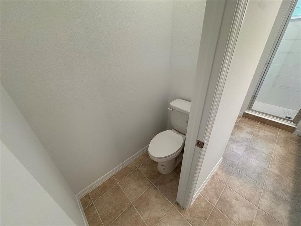 For Rent: $3,800 (5 beds, 4 baths, 2841 Square Feet)