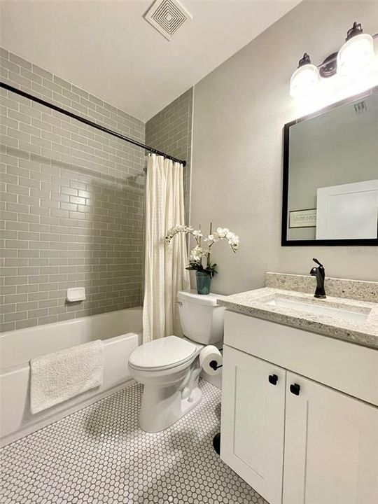 For Rent: $3,350 (3 beds, 2 baths, 1765 Square Feet)