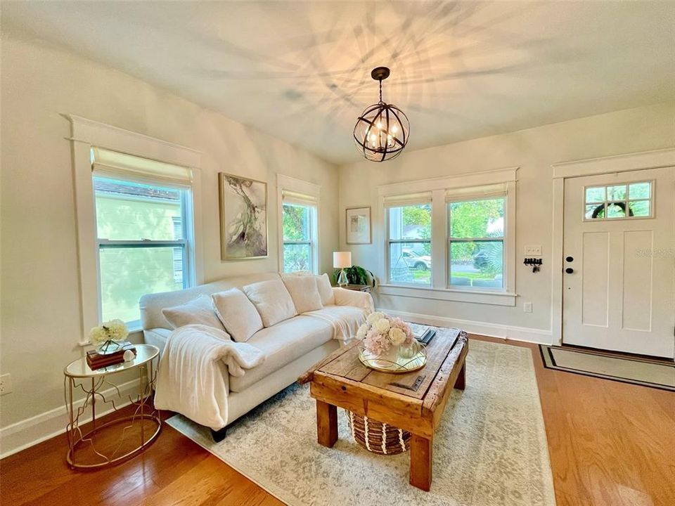 For Rent: $3,350 (3 beds, 2 baths, 1765 Square Feet)