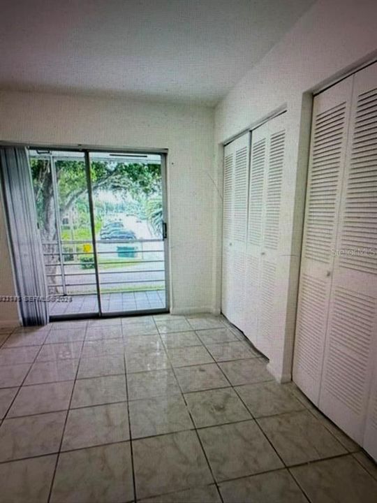 For Sale: $94,000 (1 beds, 1 baths, 570 Square Feet)
