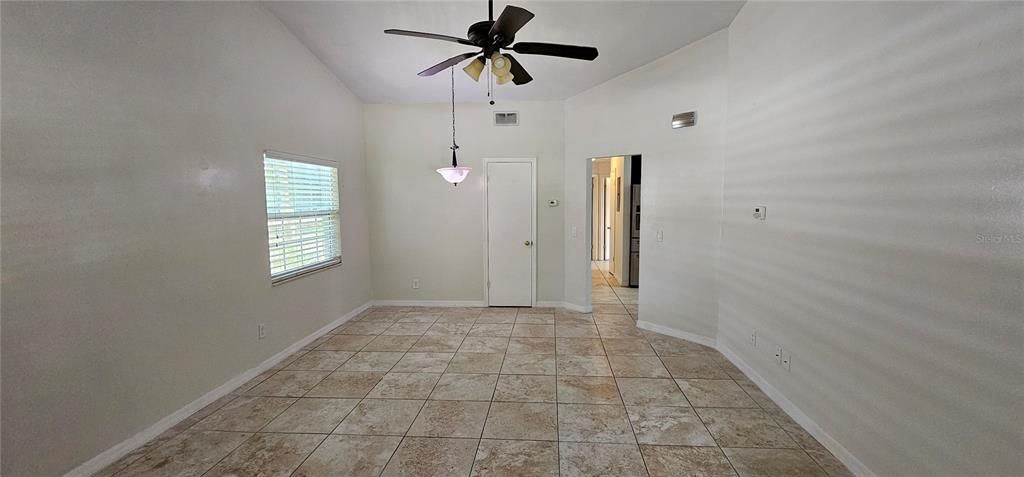 For Rent: $2,200 (2 beds, 2 baths, 948 Square Feet)