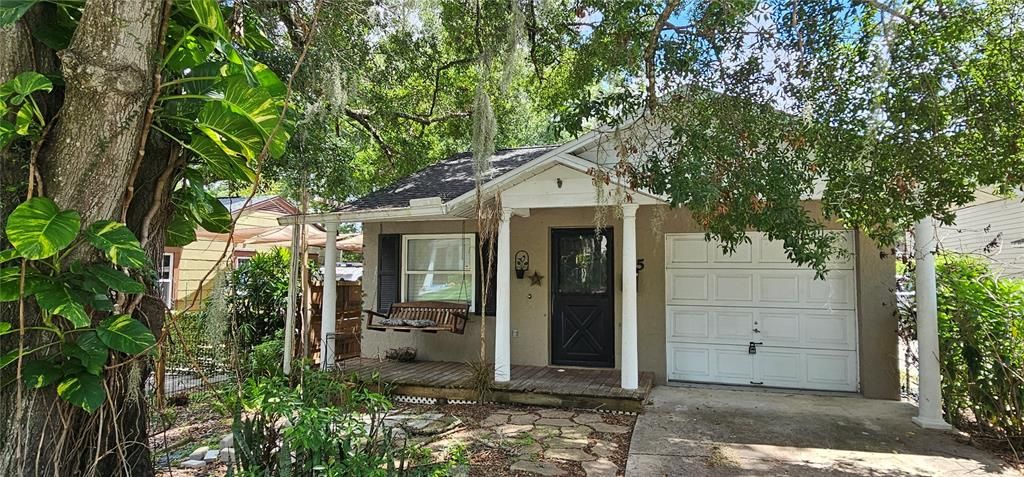 For Rent: $2,200 (2 beds, 2 baths, 948 Square Feet)