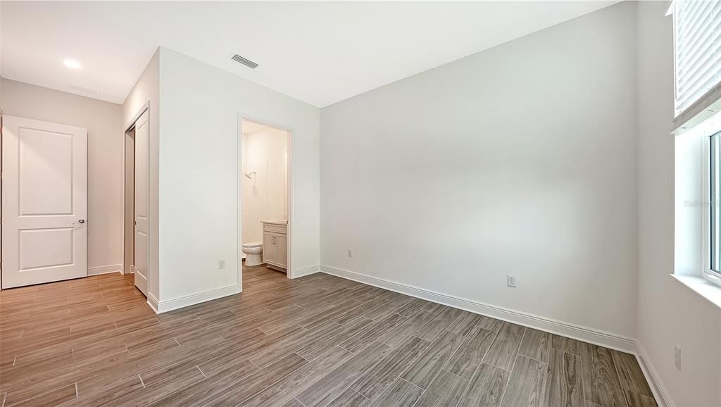 For Sale: $598,990 (3 beds, 3 baths, 2456 Square Feet)