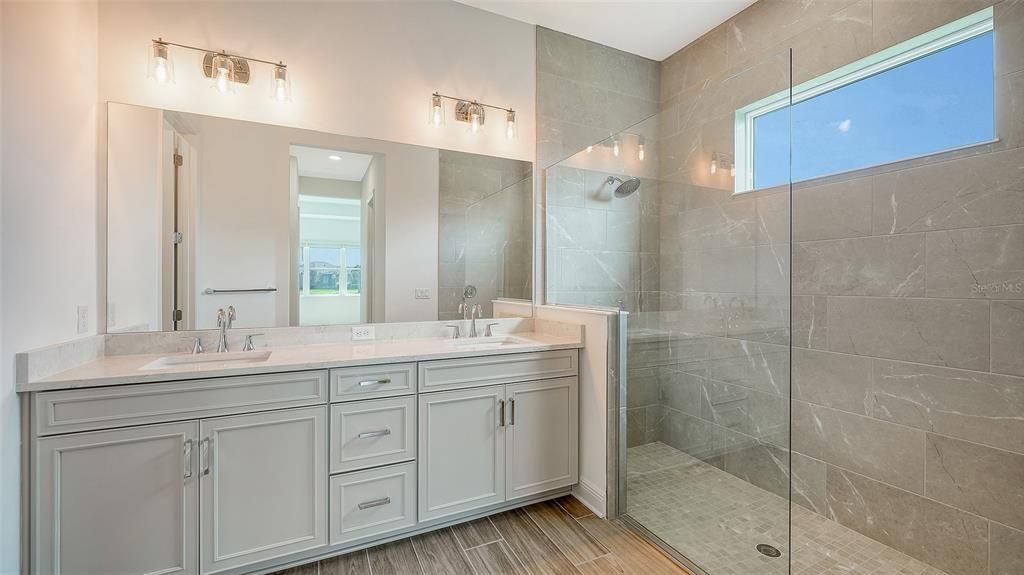 For Sale: $598,990 (3 beds, 3 baths, 2456 Square Feet)