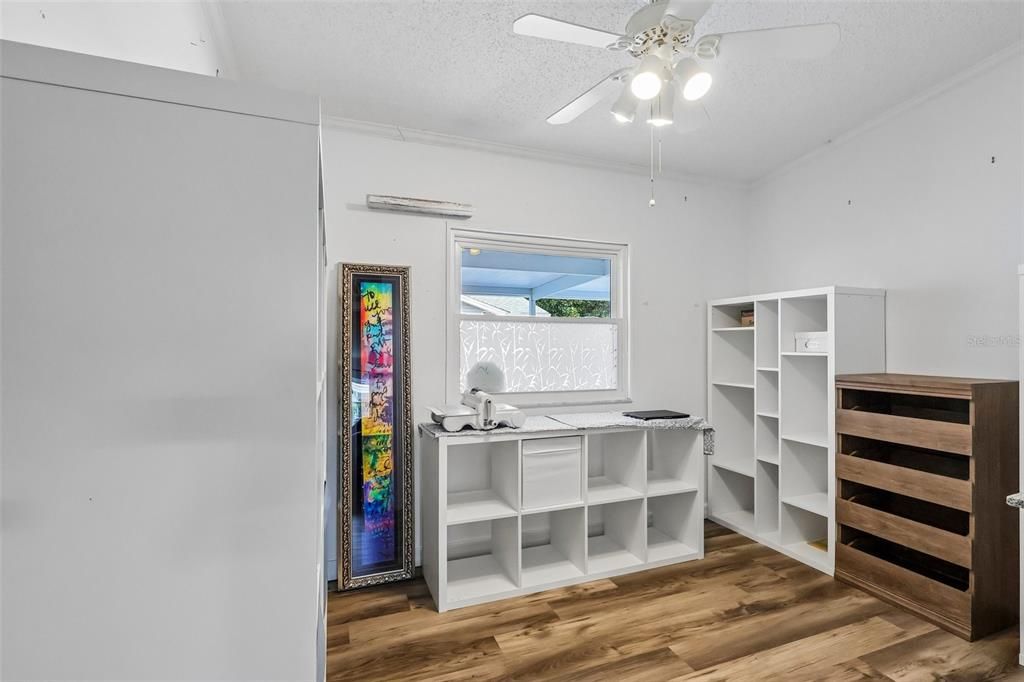 На продажу: $225,000 (3 спален, 2 ванн, 1724 Квадратных фут)