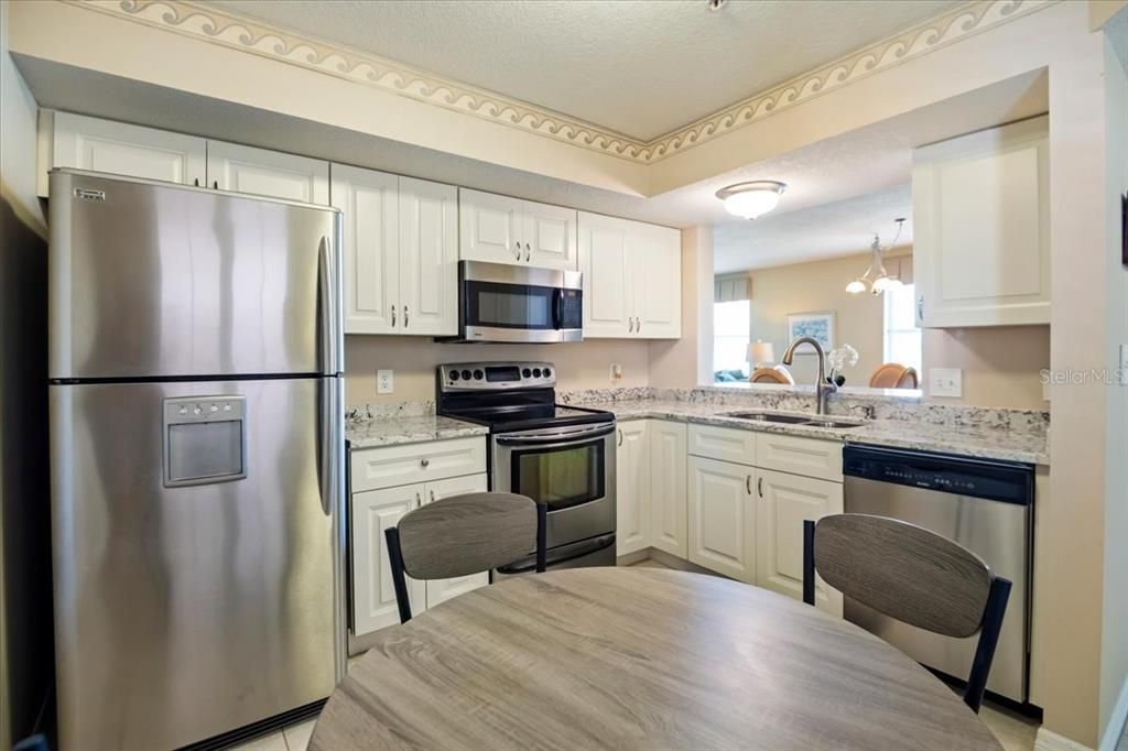 For Sale: $268,900 (3 beds, 2 baths, 1349 Square Feet)