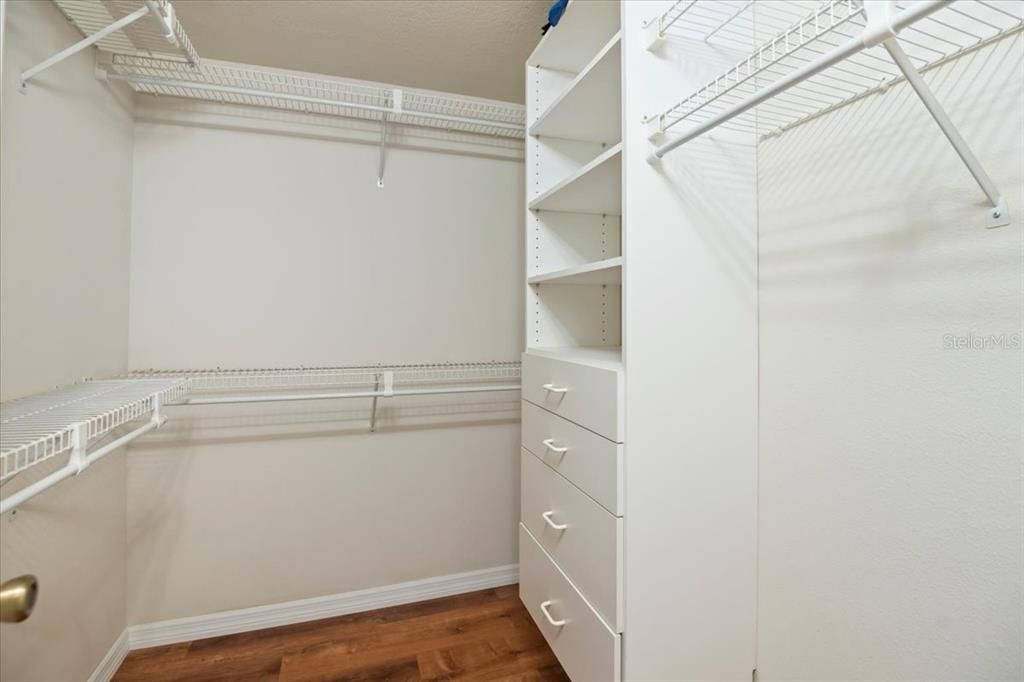 For Sale: $268,900 (3 beds, 2 baths, 1349 Square Feet)