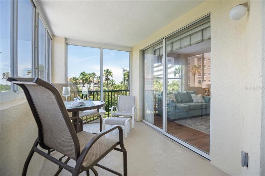 For Sale: $268,900 (3 beds, 2 baths, 1349 Square Feet)