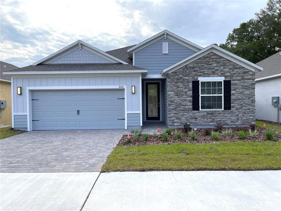 For Rent: $3,950 (4 beds, 2 baths, 2152 Square Feet)