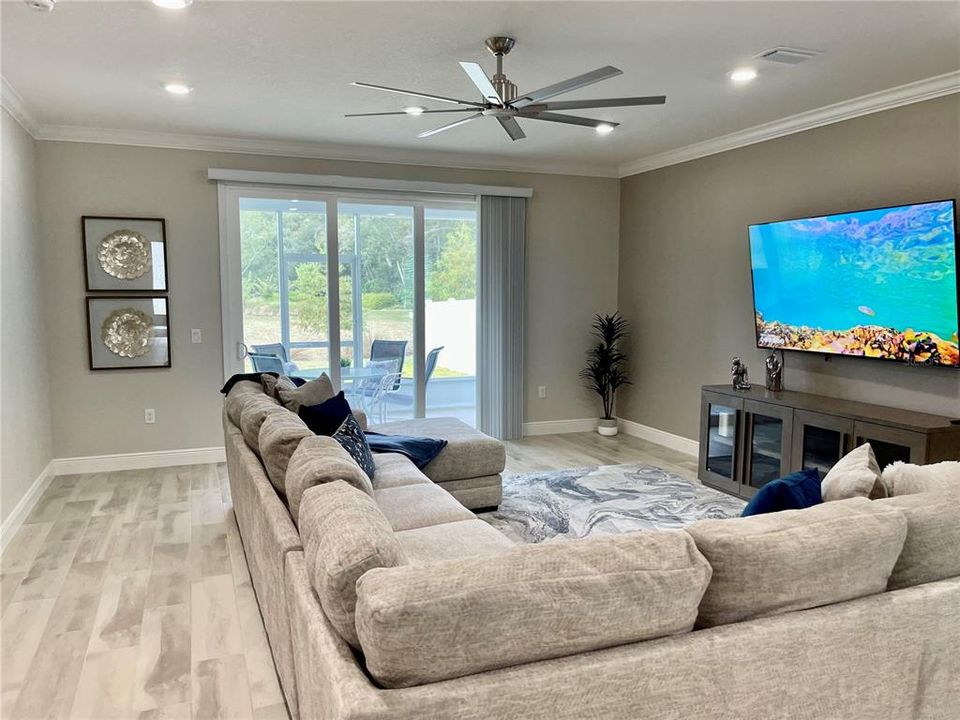 For Rent: $3,950 (4 beds, 2 baths, 2152 Square Feet)