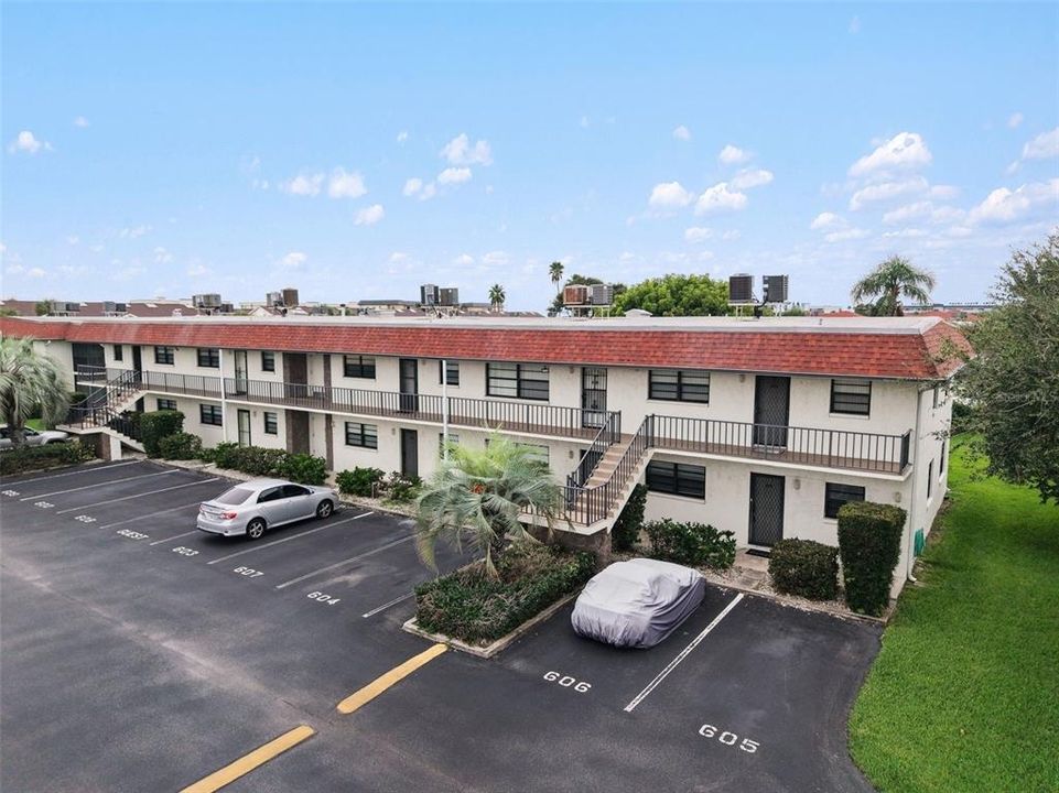 For Sale: $228,500 (2 beds, 2 baths, 1000 Square Feet)