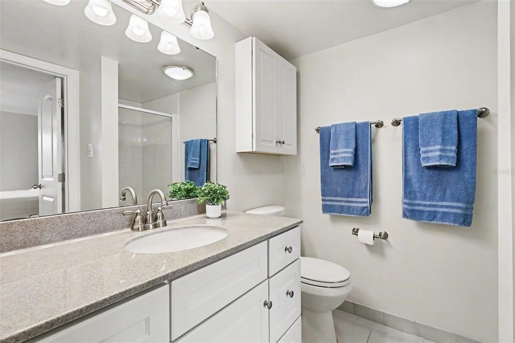 For Sale: $228,500 (2 beds, 2 baths, 1000 Square Feet)