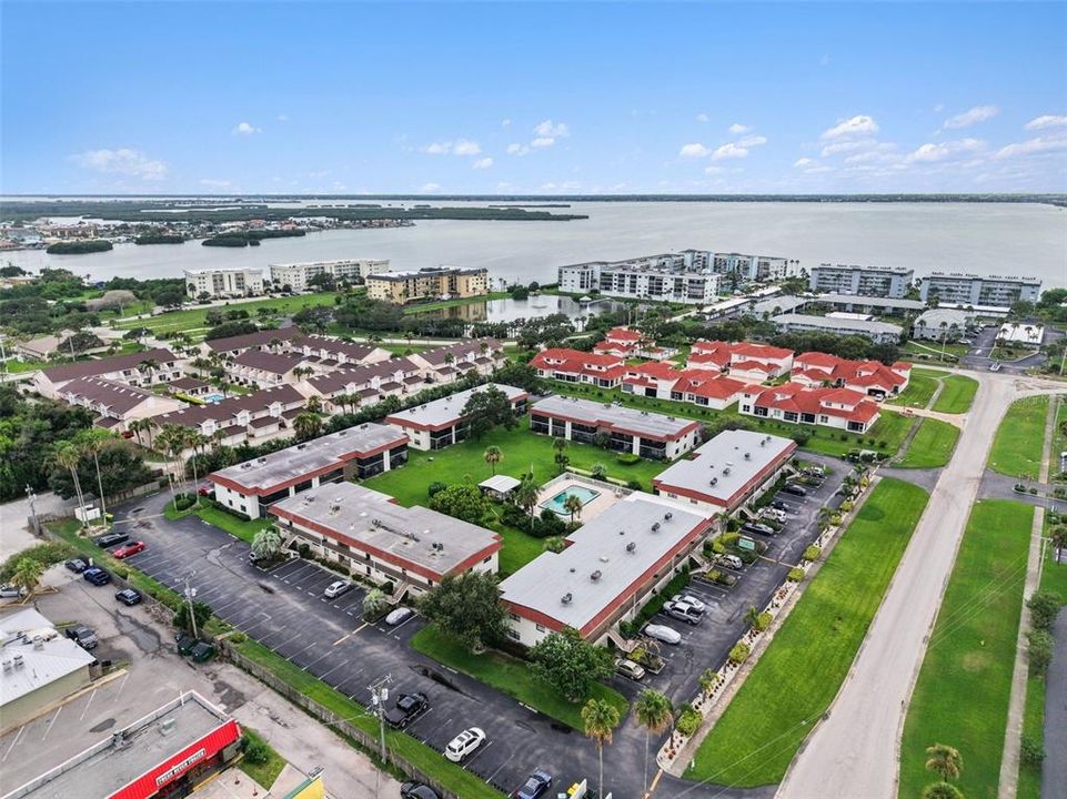For Sale: $228,500 (2 beds, 2 baths, 1000 Square Feet)