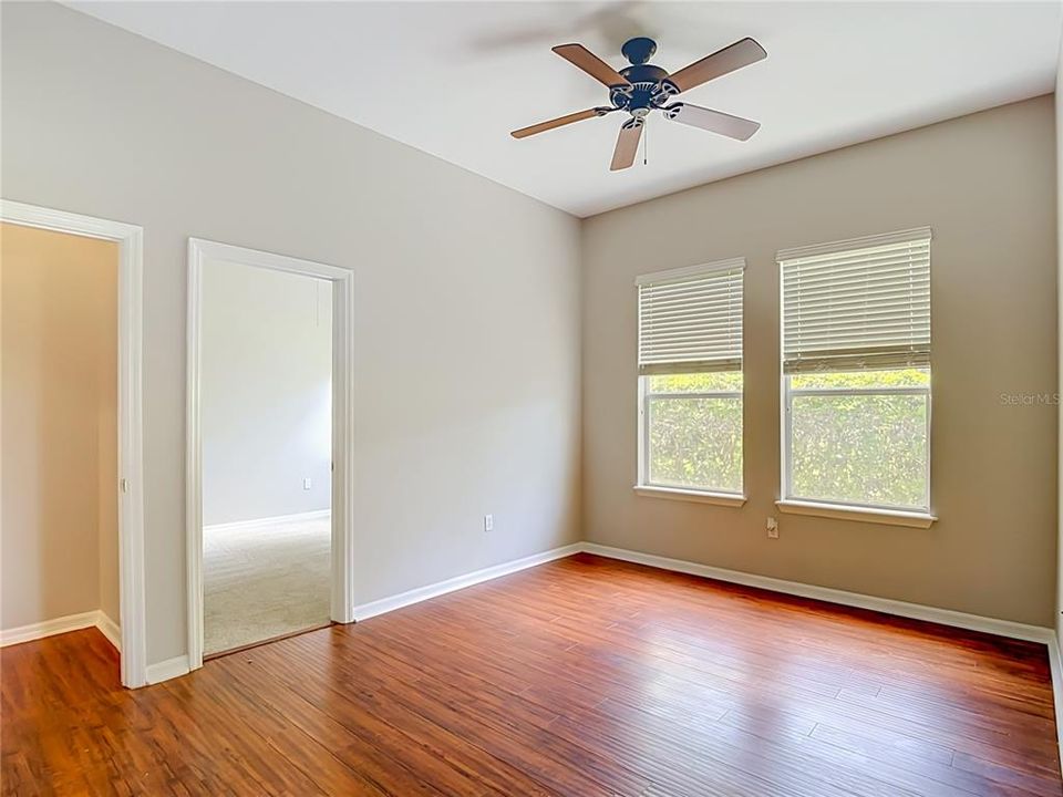 En Venta: $574,900 (4 camas, 3 baños, 3366 Pies cuadrados)