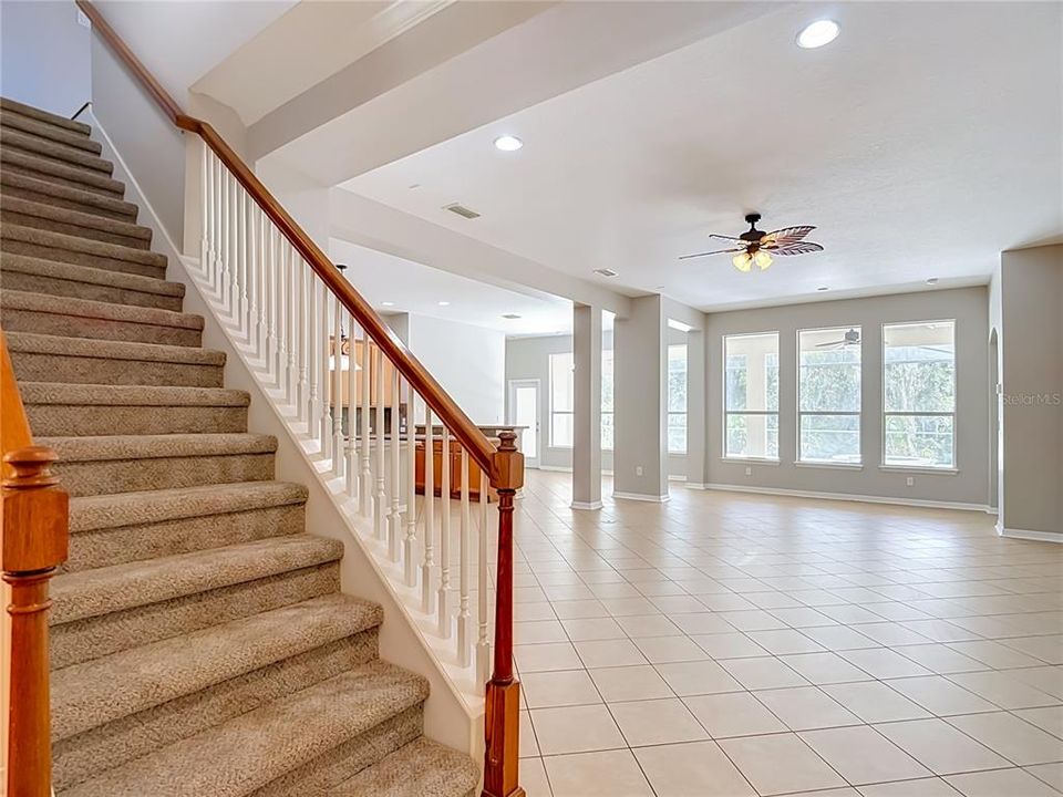 En Venta: $574,900 (4 camas, 3 baños, 3366 Pies cuadrados)