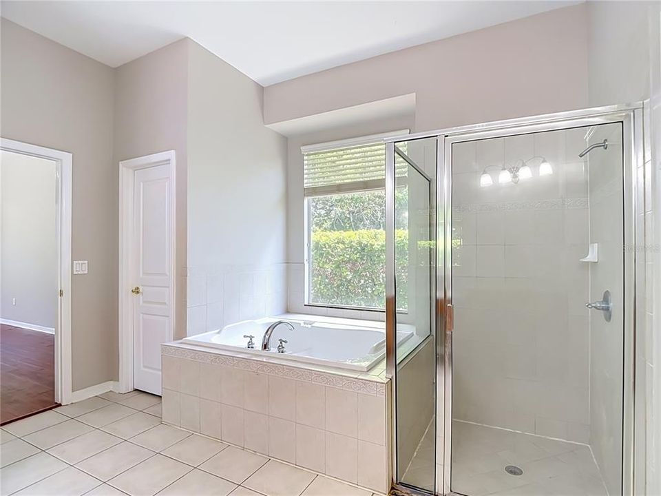 En Venta: $574,900 (4 camas, 3 baños, 3366 Pies cuadrados)