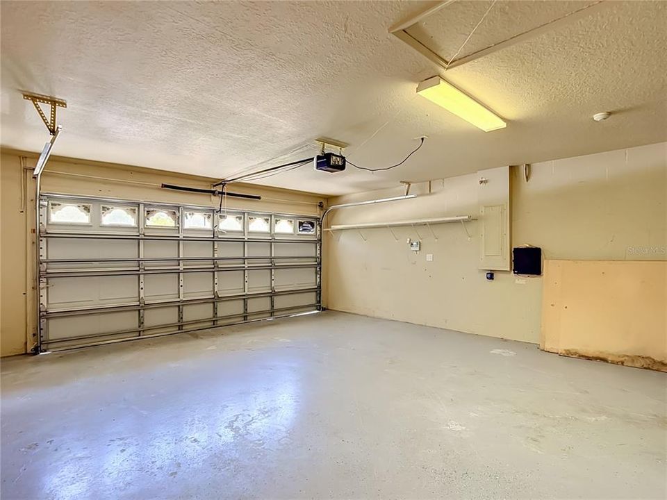 En Venta: $574,900 (4 camas, 3 baños, 3366 Pies cuadrados)