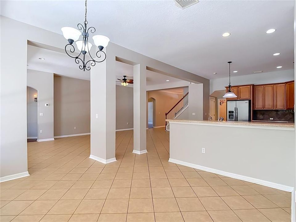En Venta: $574,900 (4 camas, 3 baños, 3366 Pies cuadrados)