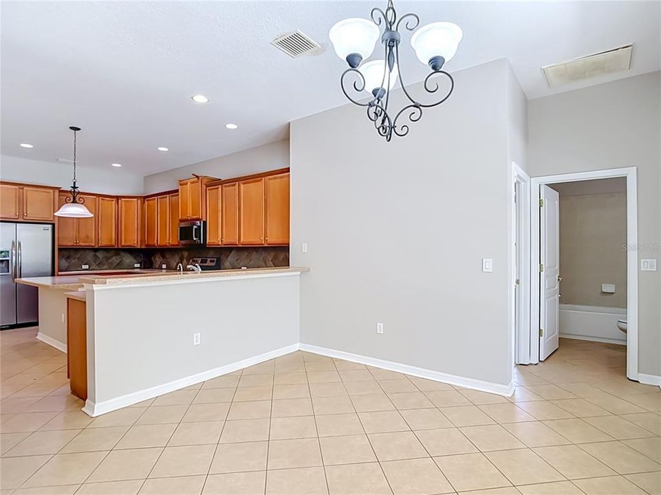 En Venta: $574,900 (4 camas, 3 baños, 3366 Pies cuadrados)