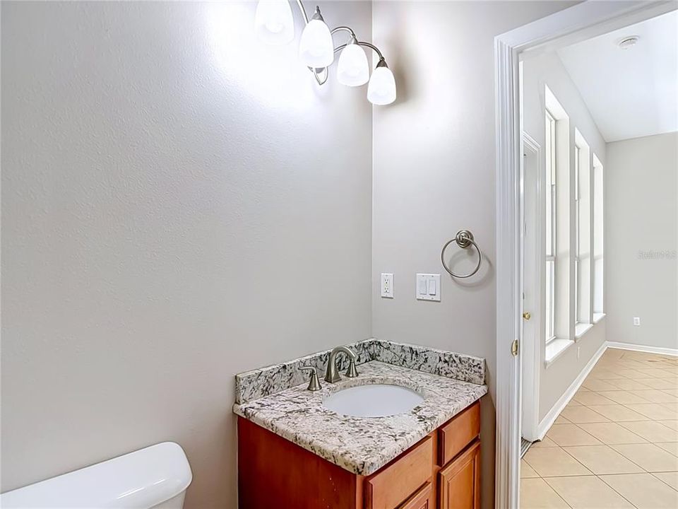 En Venta: $574,900 (4 camas, 3 baños, 3366 Pies cuadrados)
