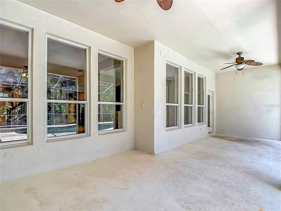 En Venta: $574,900 (4 camas, 3 baños, 3366 Pies cuadrados)